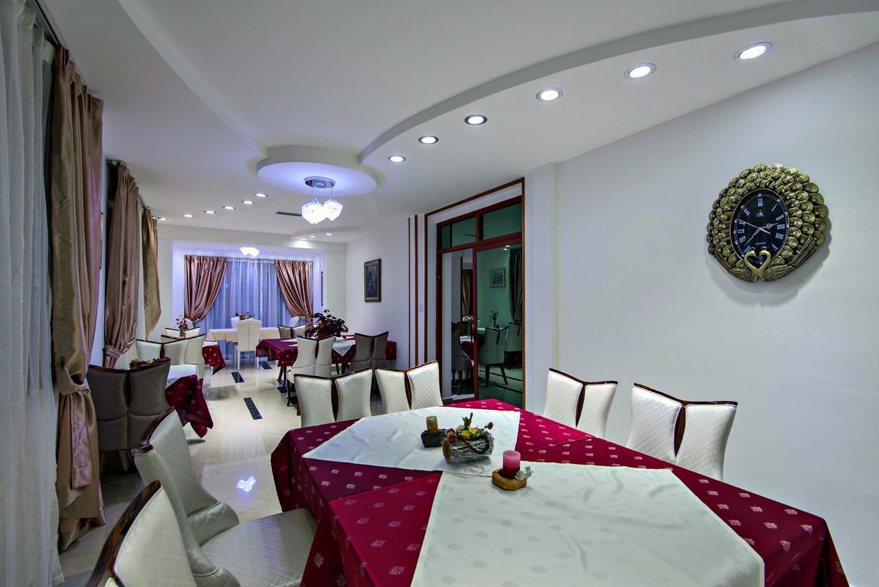 Hotel Iris Zlatibor Luaran gambar